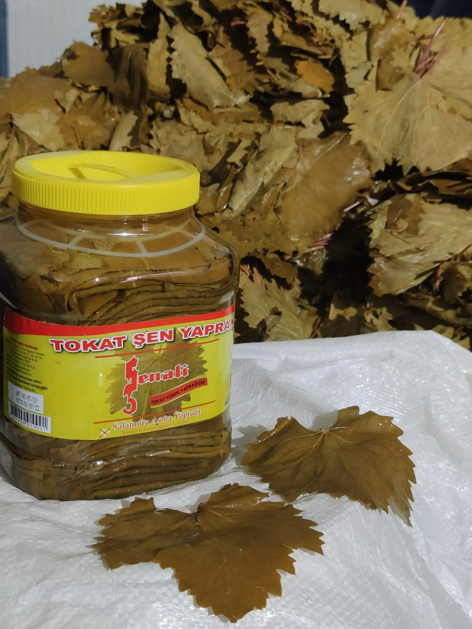 Brüt 3000 gr Pet Bidonda Tokat Salamura Yaprak