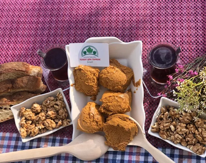 Tokat Katı Üzüm Pekmezi 400 gr( Çalma Pekmez) 